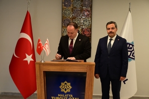 KKTC CUMHURİYET MECLİSİ BAŞKANI SAYIN DR. ZİYA ÖZTÜRKLER VE BERABERİNDEKİ HEYET MALATYA TURGUT ÖZAL ÜNİVERSİTESİNE ZİYARETİ