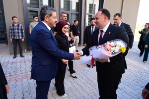 KKTC CUMHURİYET MECLİSİ BAŞKANI SAYIN DR. ZİYA ÖZTÜRKLER VE BERABERİNDEKİ HEYET MALATYA TURGUT ÖZAL ÜNİVERSİTESİNE ZİYARETİ