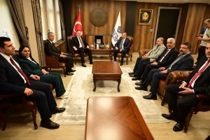 KKTC CUMHURİYET MECLİSİ BAŞKANI SAYIN DR. ZİYA ÖZTÜRKLER VE BERABERİNDEKİ HEYET MALATYA TURGUT ÖZAL ÜNİVERSİTESİNE ZİYARETİ