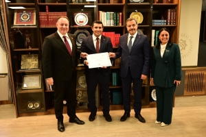 KKTC CUMHURİYET MECLİSİ BAŞKANI SAYIN DR. ZİYA ÖZTÜRKLER VE BERABERİNDEKİ HEYET MALATYA TURGUT ÖZAL ÜNİVERSİTESİNE ZİYARETİ