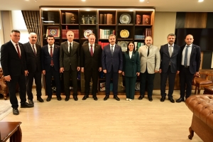 KKTC CUMHURİYET MECLİSİ BAŞKANI SAYIN DR. ZİYA ÖZTÜRKLER VE BERABERİNDEKİ HEYET MALATYA TURGUT ÖZAL ÜNİVERSİTESİNE ZİYARETİ