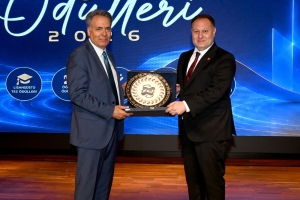 KKTC CUMHURİYET MECLİSİ BAŞKANI SAYIN DR. ZİYA ÖZTÜRKLER VE BERABERİNDEKİ HEYET İNÖNÜ ÜNİVERSİTESİ BAŞARI ÖDÜLLERİ PROGRAMINA KATILIM SAĞLADI