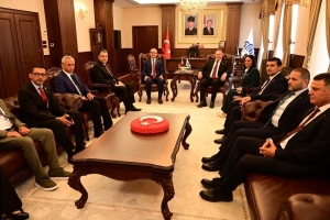KKTC CUMHURİYET MECLİSİ BAŞKANI SAYIN DR. ZİYA ÖZTÜRKLER VE BERABERİNDEKİ HEYET MALATYA VALİLİĞİ ZİYARETİ
