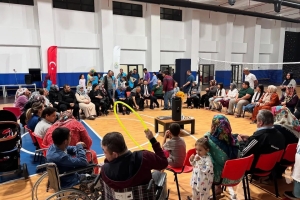 BAŞKAN BAYDUZ DEZAVANTAJLI BİREYLER ve AİLELERİ İLE BİRARAYA GELDİ