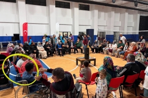 BAŞKAN BAYDUZ DEZAVANTAJLI BİREYLER ve AİLELERİ İLE BİRARAYA GELDİ