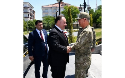 KKTC CUMHURİYET MECLİSİ BAŞKANI SAYIN DR. ZİYA ÖZTÜRKLER VE BERABERİNDEKİ HEYET ORDU KOMUTANLIĞINA ZİYARET