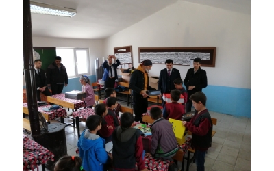 Payitaht Abdülhamit Dizi Oyuncuları ve Yapımcı İle Birlikte Köy Okulu Ziyaret Edildi