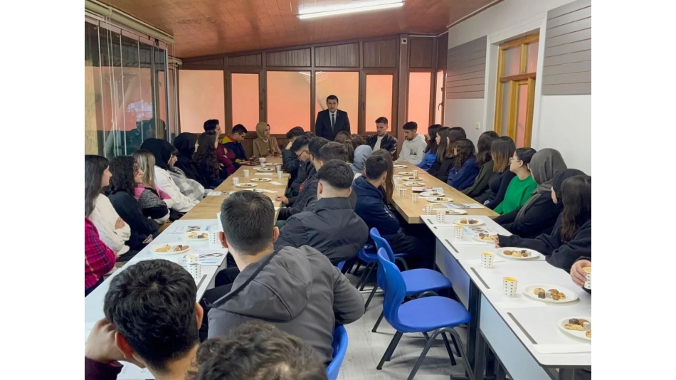 ÜNİVERSİTELİ KARDEŞLERİMİZ İLE ÇAY SOHBETİ