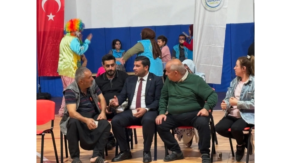 BAŞKAN BAYDUZ DEZAVANTAJLI BİREYLER ve AİLELERİ İLE BİRARAYA GELDİ